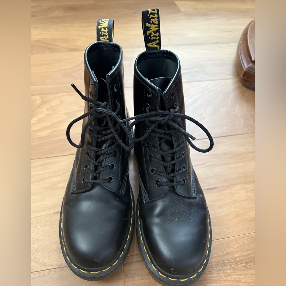 Dr Martens 1460 Black Lace up boots